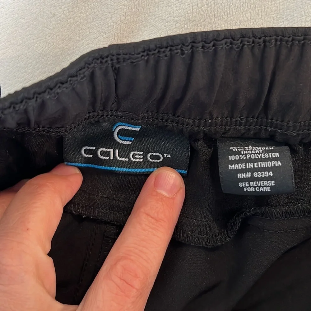 Caleo Mens lightweight black shorts w pockets